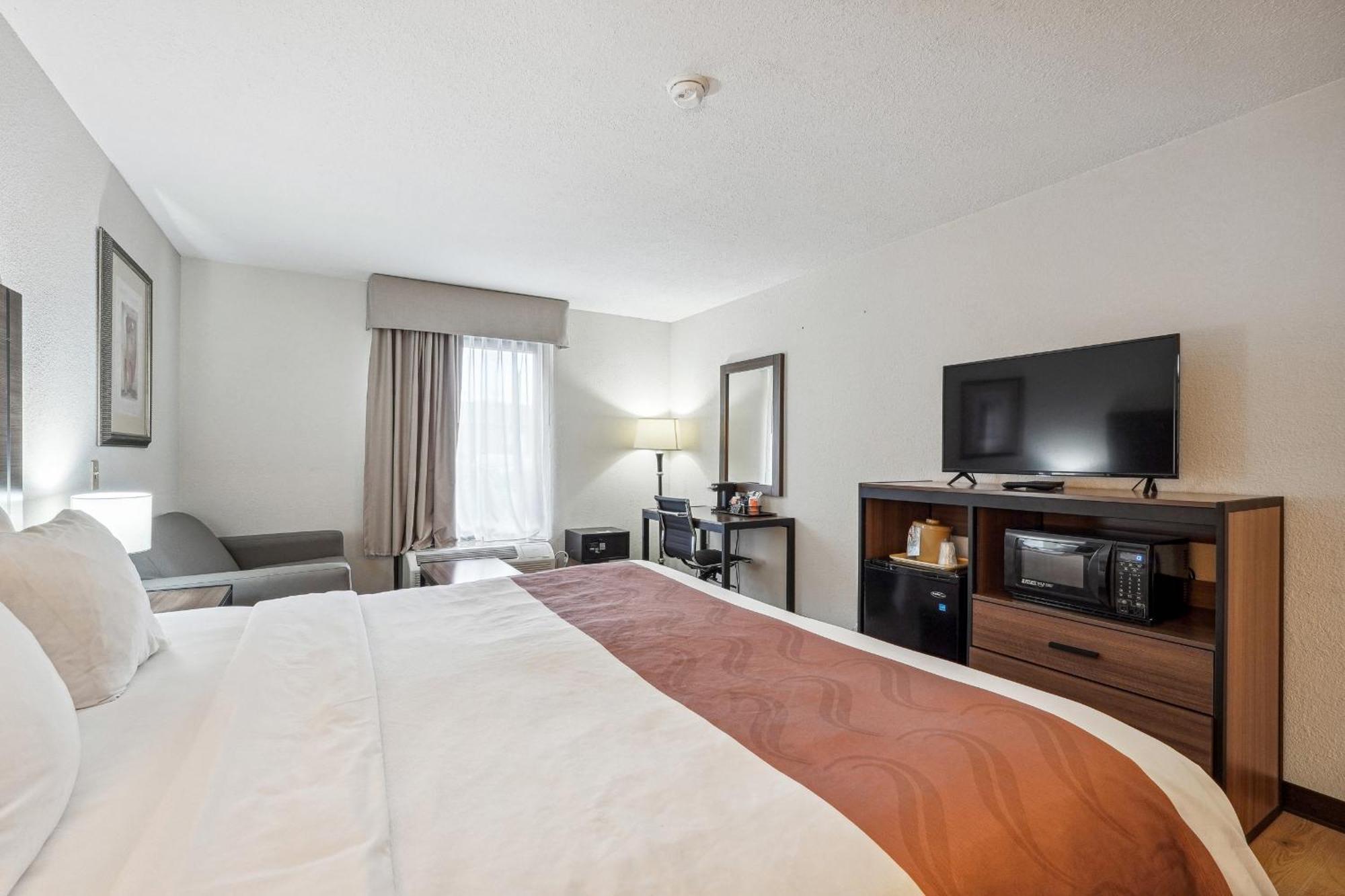 Quality Inn & Suites Dawsonville Exterior photo